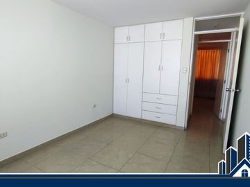 ALQUILO  Moderno departamento en cuarto piso ubicado en la mejor zona de Umacollo
