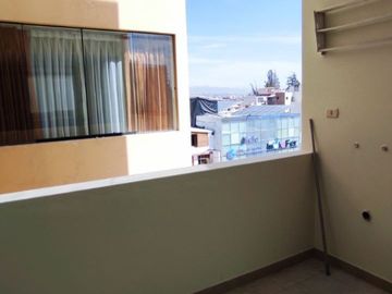 ALQUILO  Moderno departamento en cuarto piso ubicado en la mejor zona de Umacollo