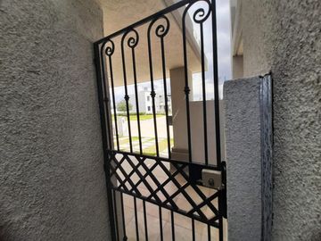 VENTA DE CASA EN EXCELENTE LUGAR AL SUR DE PACHUCA CON DESCUENTO
