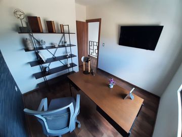 VENTA DE CASA EN EXCELENTE LUGAR AL SUR DE PACHUCA CON DESCUENTO
