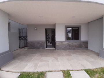 VENTA DE CASA EN EXCELENTE LUGAR AL SUR DE PACHUCA CON DESCUENTO