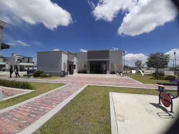 VENTA DE CASA EN EXCELENTE LUGAR AL SUR DE PACHUCA CON DESCUENTO