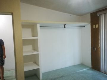 Casa de 3 recámaras (una en planta baja) en Col. Miguel Ángel de Quevedo. Cerca de Av. Cuauhtémoc