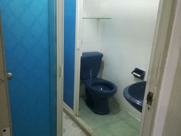 Casa de 3 recámaras (una en planta baja) en Col. Miguel Ángel de Quevedo. Cerca de Av. Cuauhtémoc