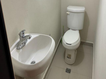 BONITA Y ESPACIOSA CASA DE 2 NIVELES EN SAN NICOLAS DE LOS GARZA NUEVO LEON
