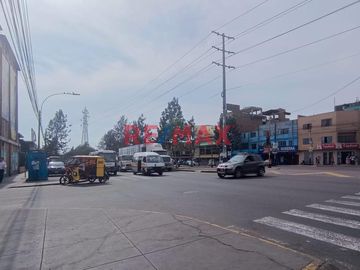 En Venta Casa Comercial Como Terreno Comercial En Plena Avenida Peru