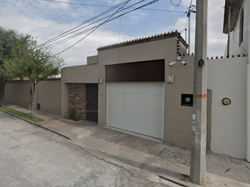 CASA EN VENTA DE REMATE BANCARIO EN MONCLOVA, COAHUILA