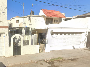 GRAN OPORTUNIDAD DE INVERSION - CASA ADJUDICADA - Av Cinco 29, Hermosillo, Son.