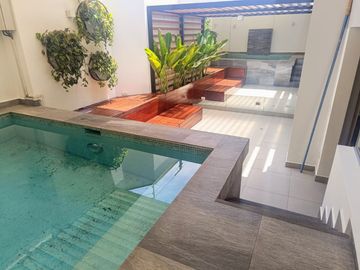 VENDO AMPLIO DPTO.  CHACARILLA - SAN BORJA FRENTE A PQ. VENECIA- REMODELADO CON FINOS Y LUJOSOS ACÁBADOS - 1ER. PISO