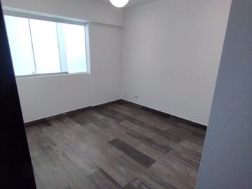 VENDO AMPLIO DPTO.  CHACARILLA - SAN BORJA FRENTE A PQ. VENECIA- REMODELADO CON FINOS Y LUJOSOS ACÁBADOS - 1ER. PISO