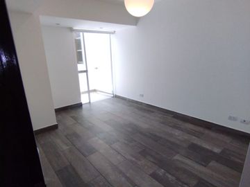 VENDO AMPLIO DPTO.  CHACARILLA - SAN BORJA FRENTE A PQ. VENECIA- REMODELADO CON FINOS Y LUJOSOS ACÁBADOS - 1ER. PISO