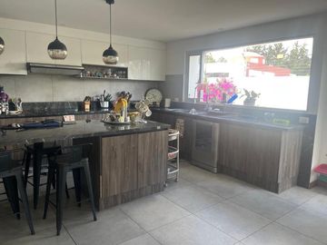 CASA EN VENTA 3 DORMITORIOS CONJUNTO PRIVADO EN TUMBACO