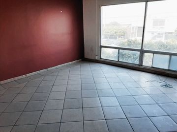 SE RENTA NAVE INDUSTRIAL 2180 M2 O 23471 SQ FT