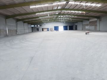 SE RENTA NAVE INDUSTRIAL 2180 M2 O 23471 SQ FT