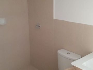 VENDO LINDO DPTO. DE ESTRENO EN PISO 18 CON EXCELENTE VISTA PANORAMICA AL MAR EN MAGDALENA Y CERCA AVENIDA PRINCIPALES