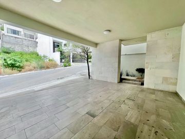 Casa en Venta en Colinas del Valle.