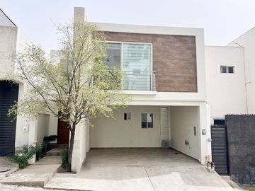 Casa en Venta en Colinas del Valle.
