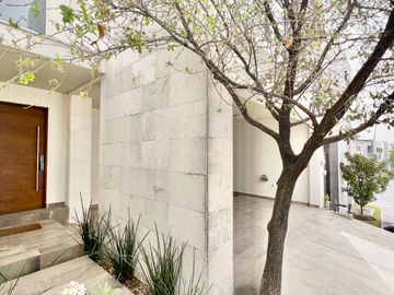 Casa en Venta en Colinas del Valle.