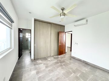 Casa en Venta en Colinas del Valle.