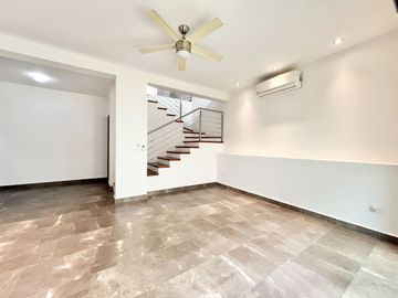 Casa en Venta en Colinas del Valle.
