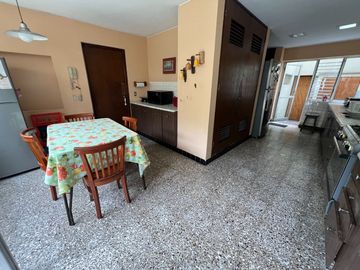 VENTA CASA EN MANUEL AUGUSTO OLAECHEA – EL ROSEDAL – MIRAFLORES