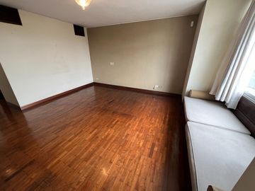 VENTA CASA EN MANUEL AUGUSTO OLAECHEA – EL ROSEDAL – MIRAFLORES