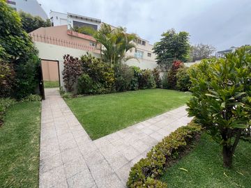 VENTA CASA EN MANUEL AUGUSTO OLAECHEA – EL ROSEDAL – MIRAFLORES
