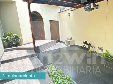 CASA 271m2 EN VENTA - VIVE EN MAYORAZGO, ATE – LÍMITE CON LA MOLINA