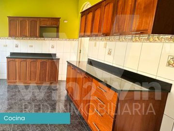 CASA 271m2 EN VENTA - VIVE EN MAYORAZGO, ATE – LÍMITE CON LA MOLINA