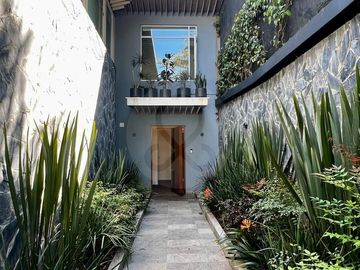 CASA MINIMALISTA EN VENTA EN DESIERTO DE LOS LEONES