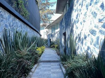 CASA MINIMALISTA EN VENTA EN DESIERTO DE LOS LEONES
