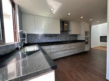 Casa en venta en Toriello Guerra