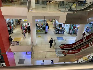 VENDO TIENDA COMERCIAL EN GAMARRA MALL GAMA MODA