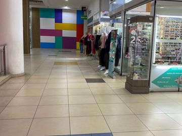 VENDO TIENDA COMERCIAL EN GAMARRA MALL GAMA MODA