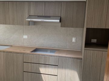 LINDA CASA EN CIRCUITO CRONISTAS PARA FAMILIA PEQUEÑA