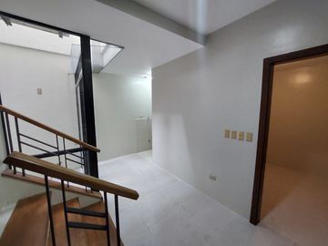 For rent/Sale: Luntala Verde Townhouse in Valle Verde 7 Pasig City