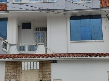 Casa rentera de venta en Loja