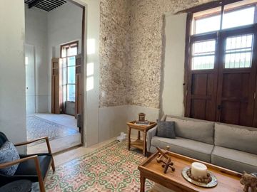 CASA COLONIAL Y CONTEMPORANEA EN EL CENTRO IDEAL PARA HOSPEDAJE