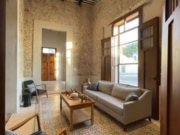 CASA COLONIAL Y CONTEMPORANEA EN EL CENTRO IDEAL PARA HOSPEDAJE