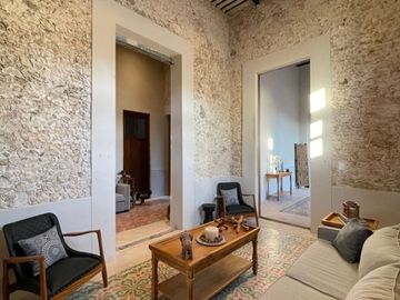CASA COLONIAL Y CONTEMPORANEA EN EL CENTRO IDEAL PARA HOSPEDAJE