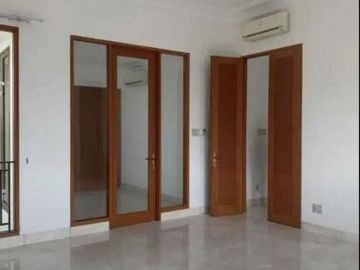 Jual Rumah di Cilandak Jakarta Selatan Tipe 4 BR
