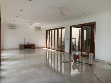 Jual Rumah di Cilandak Jakarta Selatan Tipe 4 BR