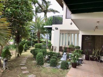 **buyer only** ETON SOUTH LAKE VILLAGE 3br house and lot Beside the man-made lake