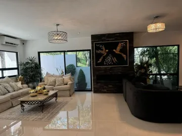 Exclusiva residencia en Santiago, Nuevo León