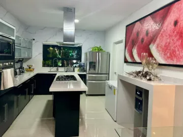 Exclusiva residencia en Santiago, Nuevo León