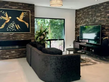 Exclusiva residencia en Santiago, Nuevo León