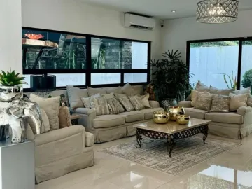 Exclusiva residencia en Santiago, Nuevo León