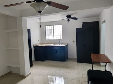 En Venta Casa de 2 Niveles, con remodelada en la Colonia Misión de Fundadores  , Apodaca, N.L