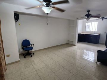 En Venta Casa de 2 Niveles, con remodelada en la Colonia Misión de Fundadores  , Apodaca, N.L