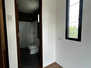 2 Storey Duplex House with 5BR for Sale in Greenland Subd., Taytay, Rizal